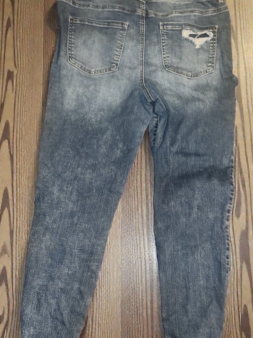 Maurices Distressed Mid-Wash loose Skinny Jeans with tummy control panel - Picture 2 of 7